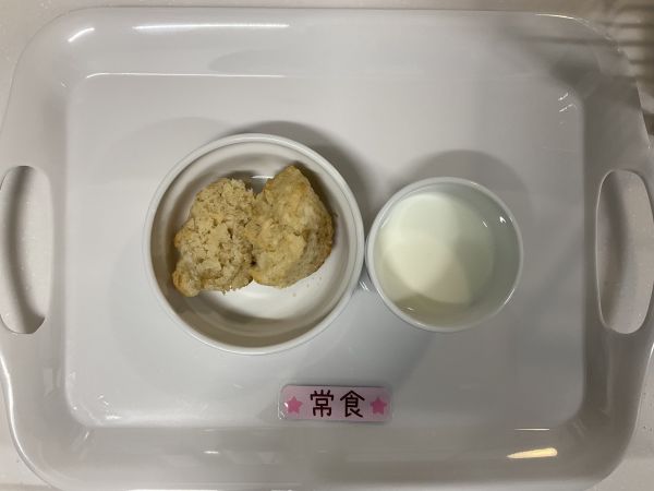 <常食>バナナマフィン牛乳