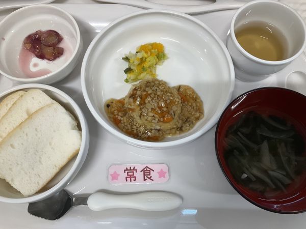 豆腐ハンバーグきのこあんです《常食》