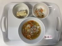<昼食>あんかけうどんはるさめサラダバナナ